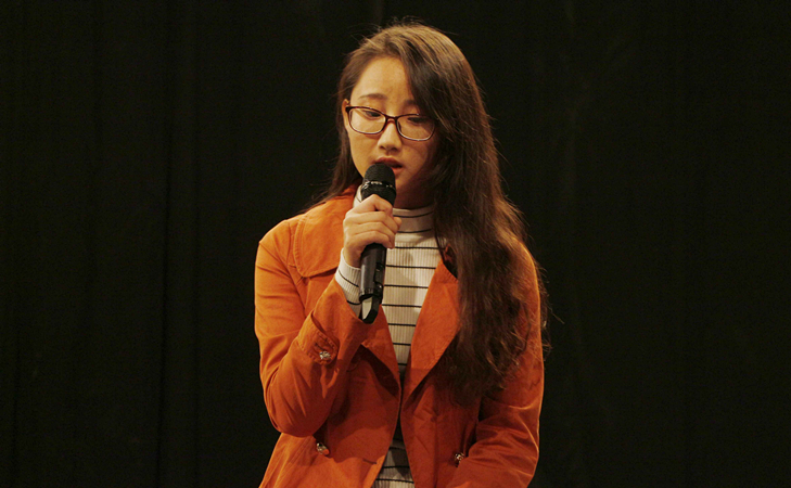 《红色高跟鞋》曹雪.jpg 《红色高跟鞋》曹雪.jpg