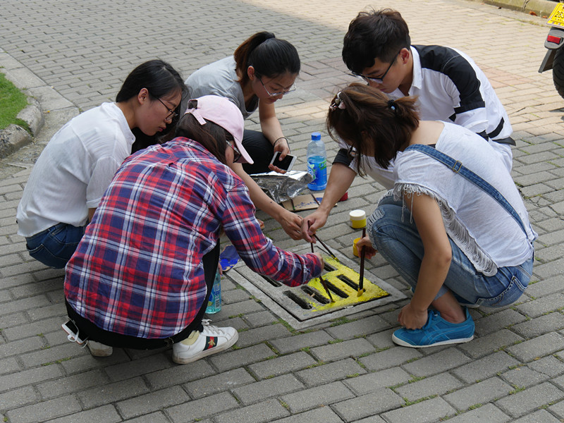 E:/黄艳凤/HYF/2、党建工作/2017年/照片/党建活动/-传播公益   “井”上添花——冠军体育下载党支部开展公益-党日活动申报表-优秀党支部申报书-主题党日活动新闻稿与活动照片/ 传播公益   “井”上添花——冠军体育下载党支部开展公益-党日活动申报表-优秀党支部申报书-主题党日活动新闻稿与活动照片/P1010373_副本.jpg