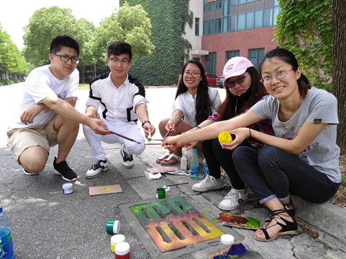 E:/黄艳凤/HYF/2、党建工作/2017年/照片/党建活动/-传播公益   “井”上添花——冠军体育下载党支部开展公益-党日活动申报表-优秀党支部申报书-主题党日活动新闻稿与活动照片/ 传播公益   “井”上添花——冠军体育下载党支部开展公益-党日活动申报表-优秀党支部申报书-主题党日活动新闻稿与活动照片/IMG_20170608_112452R_副本.jpg