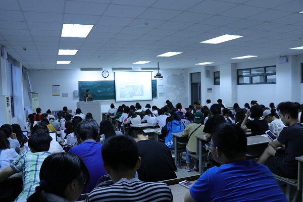 C:/Users/Administrator.R2N5NMTAA41WQFW/Desktop/传媒学院第十二届大学生心理健康节完美落幕 通讯和照片（夏修改）/传媒学院第十二届大学生心理健康节完美落幕 通讯和照片（修改）/2.JPG